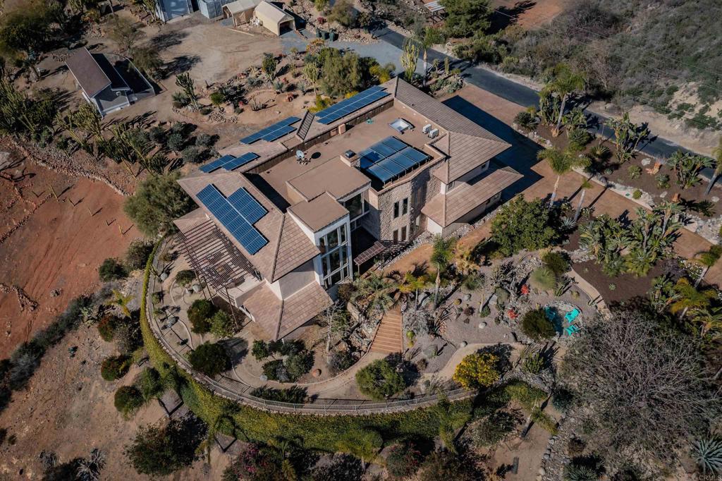 2362 Edgehill Road Vista, CA 92084 - Photo 5 of 62