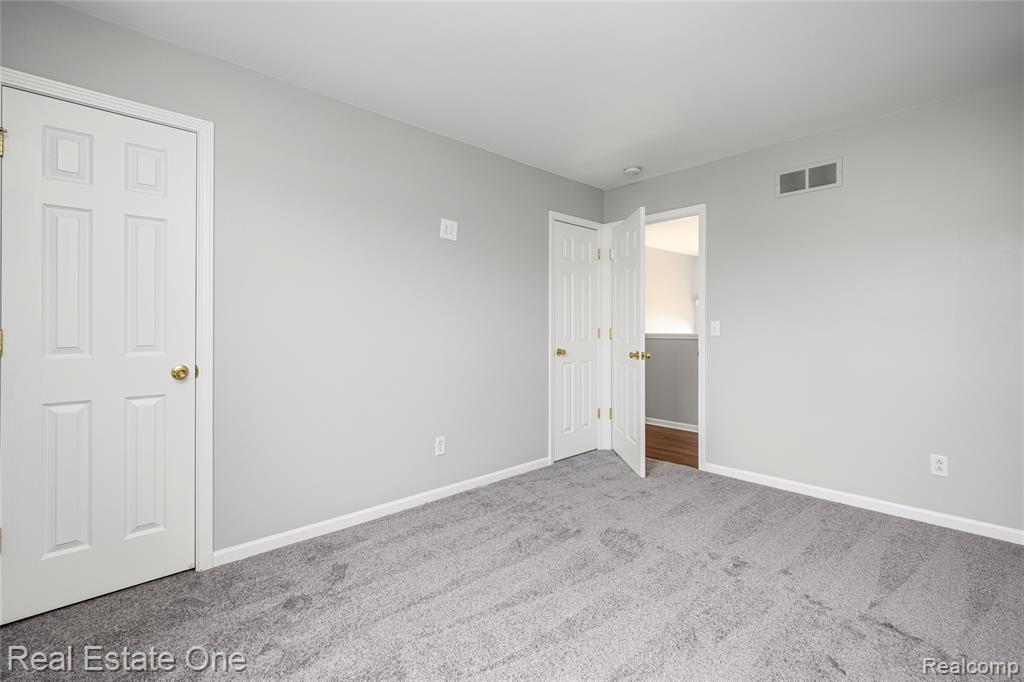 4648 Pond Run Canton, MI 48188 - Photo 25 of 47