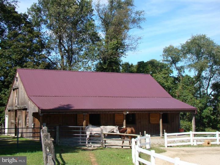 516 St Matthews Road Chester Springs, PA 19425 - Photo 4 of 25 Barn
