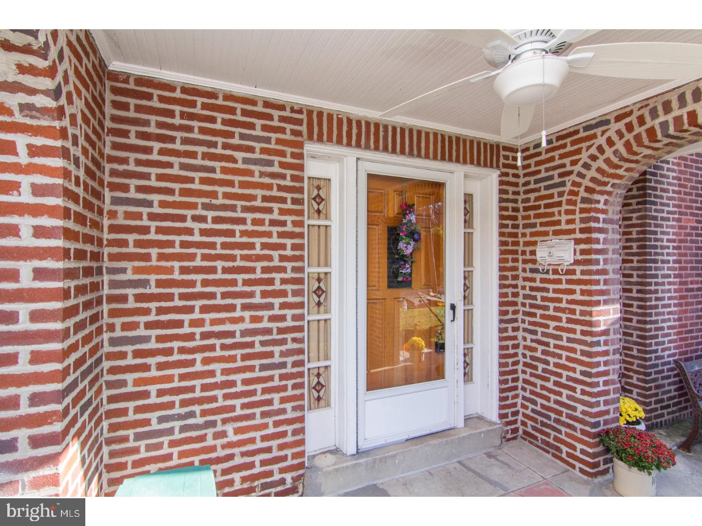 113 Wayne Avenue Springfield, PA 19064 - Photo 4 of 24 Porch