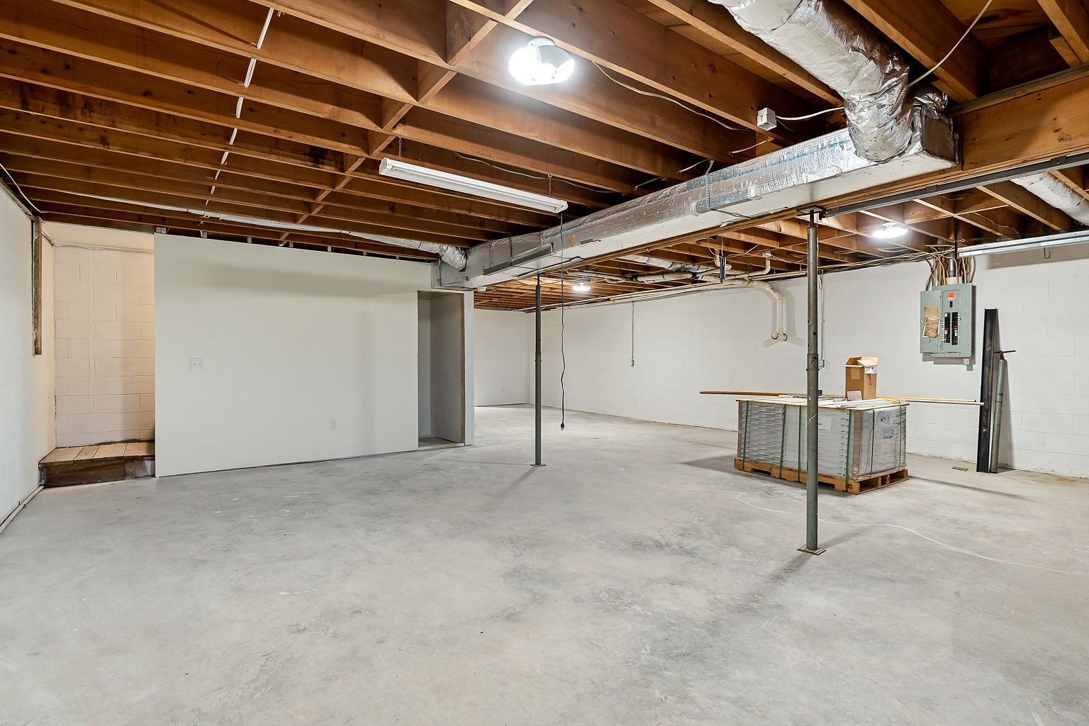 6401 Lucky Road McMinnville, TN 37110 - Photo 17 of 50 a view of empty room