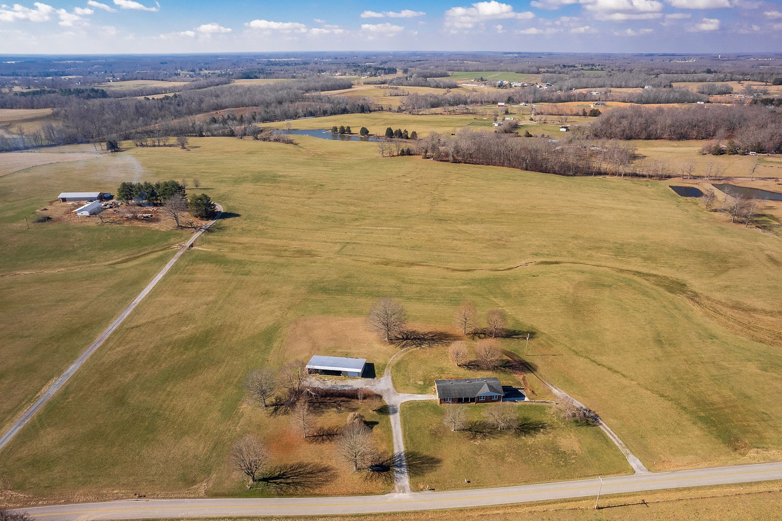 6401 Lucky Road McMinnville, TN 37110 - Photo 32 of 50 a view of a city