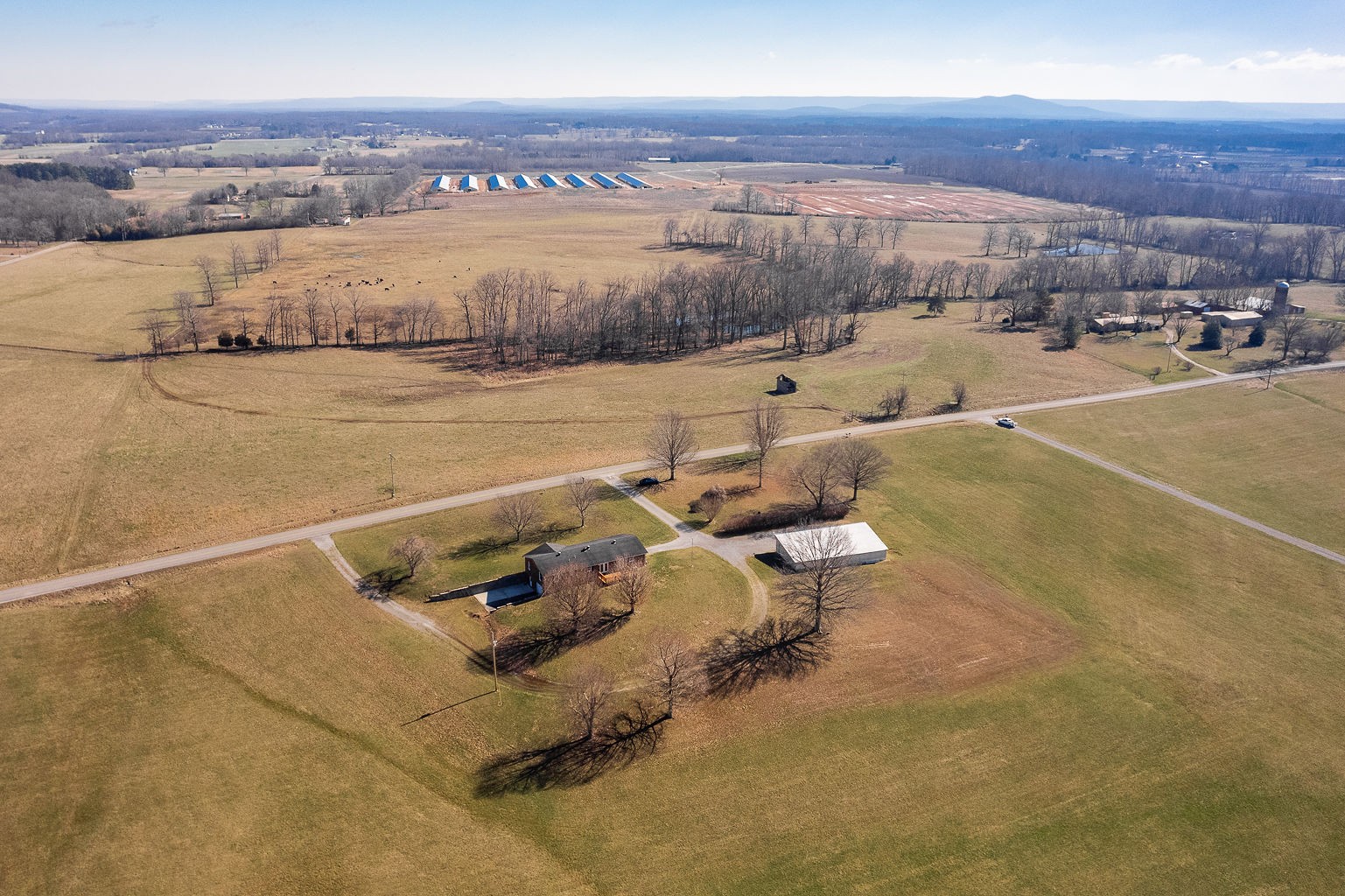 6401 Lucky Road McMinnville, TN 37110 - Photo 38 of 50 a view of a city