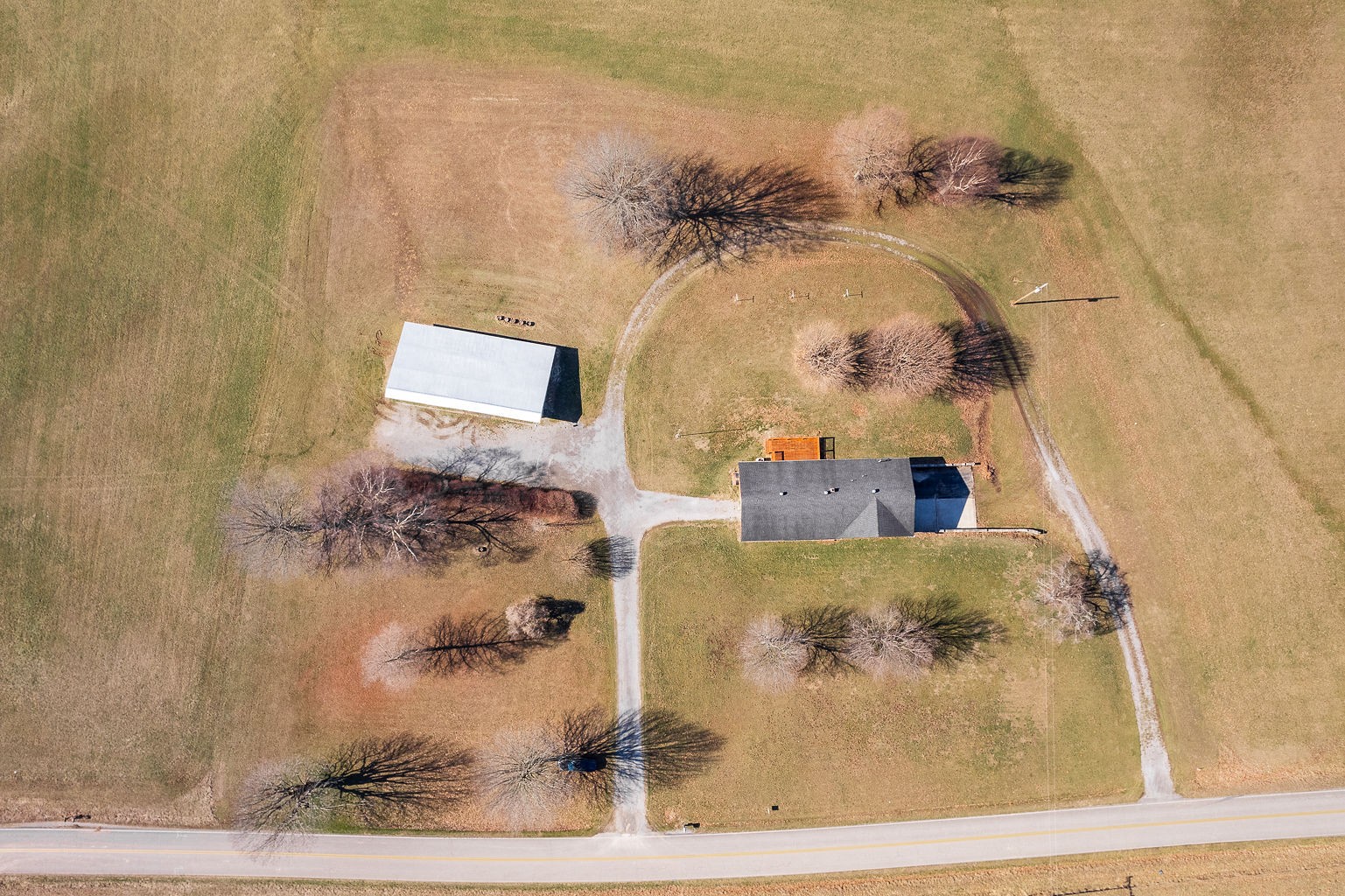 6401 Lucky Road McMinnville, TN 37110 - Photo 4 of 50