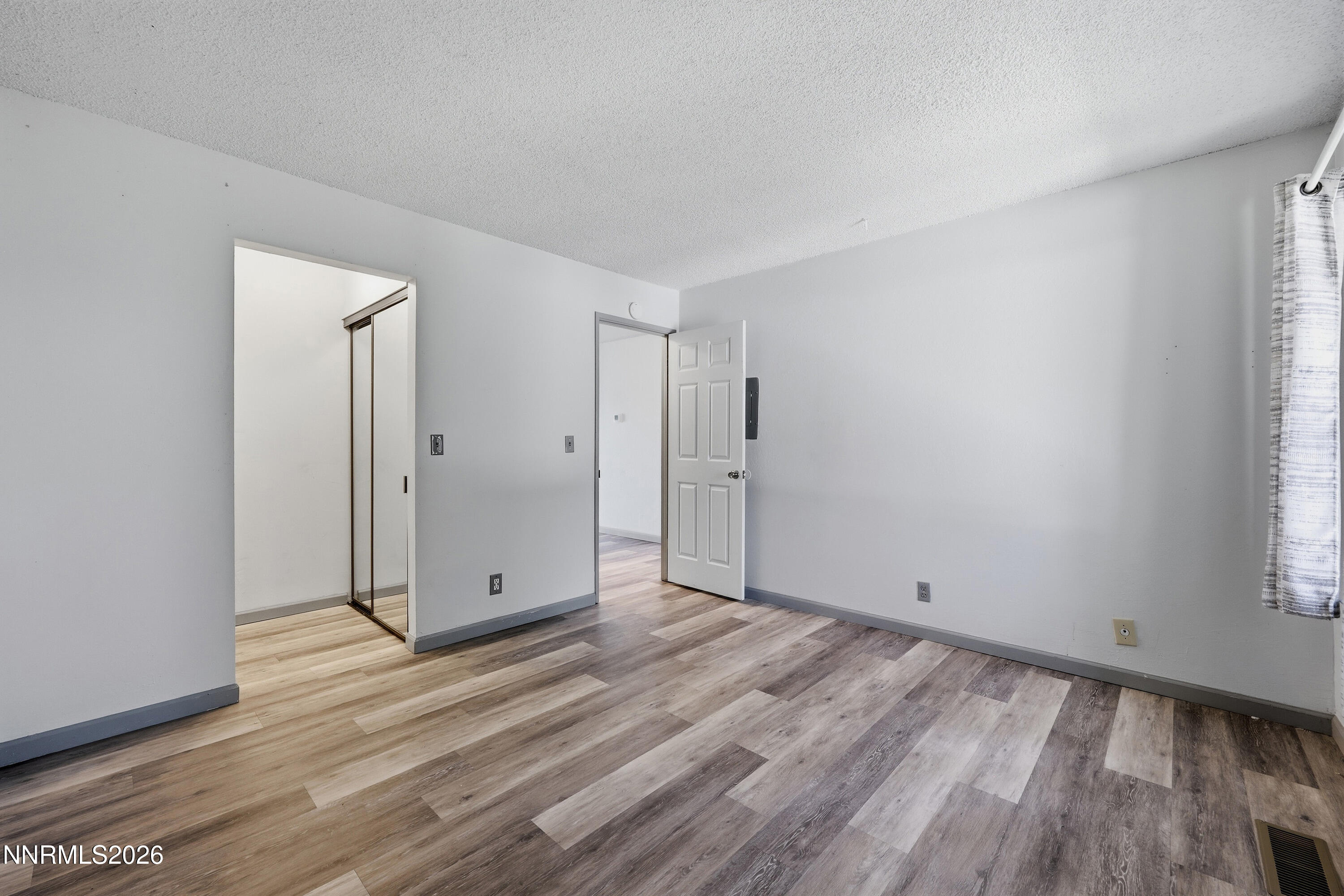 2362 Roundhouse Road Sparks, NV 89431 - Photo 11 of 29 2362_roundhouse_rd_0052
