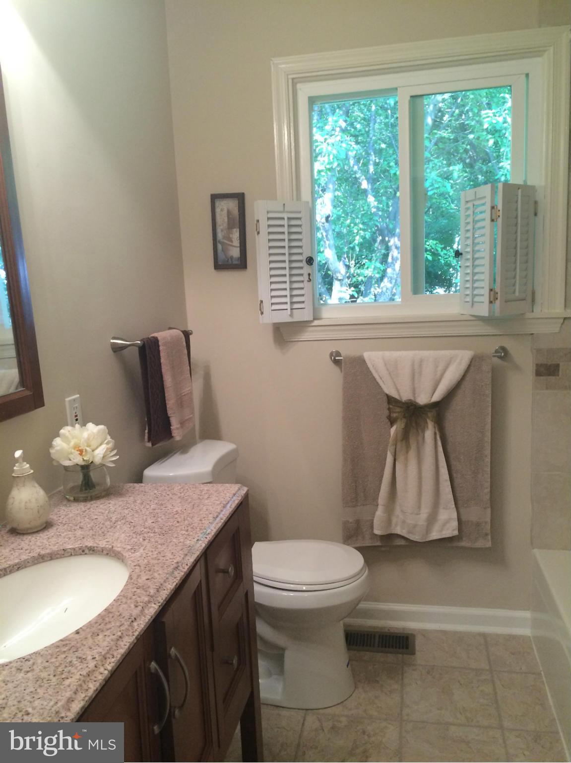 8109 Rocky Springs Road Frederick, MD 21702 - Photo 14 of 23 Bath