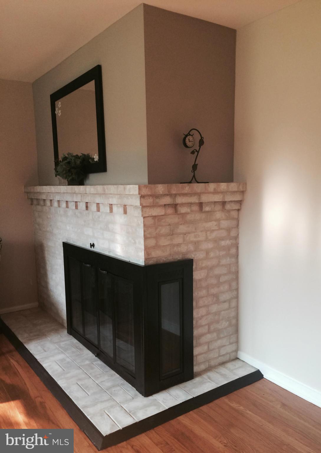 8109 Rocky Springs Road Frederick, MD 21702 - Photo 18 of 23 Living Room