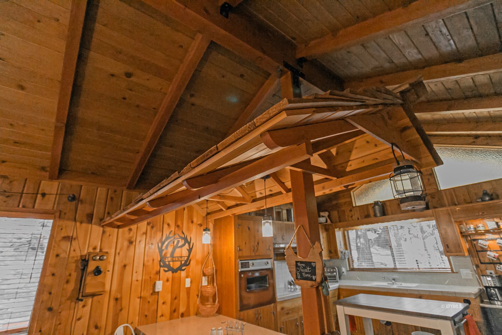 52507 Sylvan Way Idyllwild, CA 92549 - Photo 17 of 43 a view of an empty room