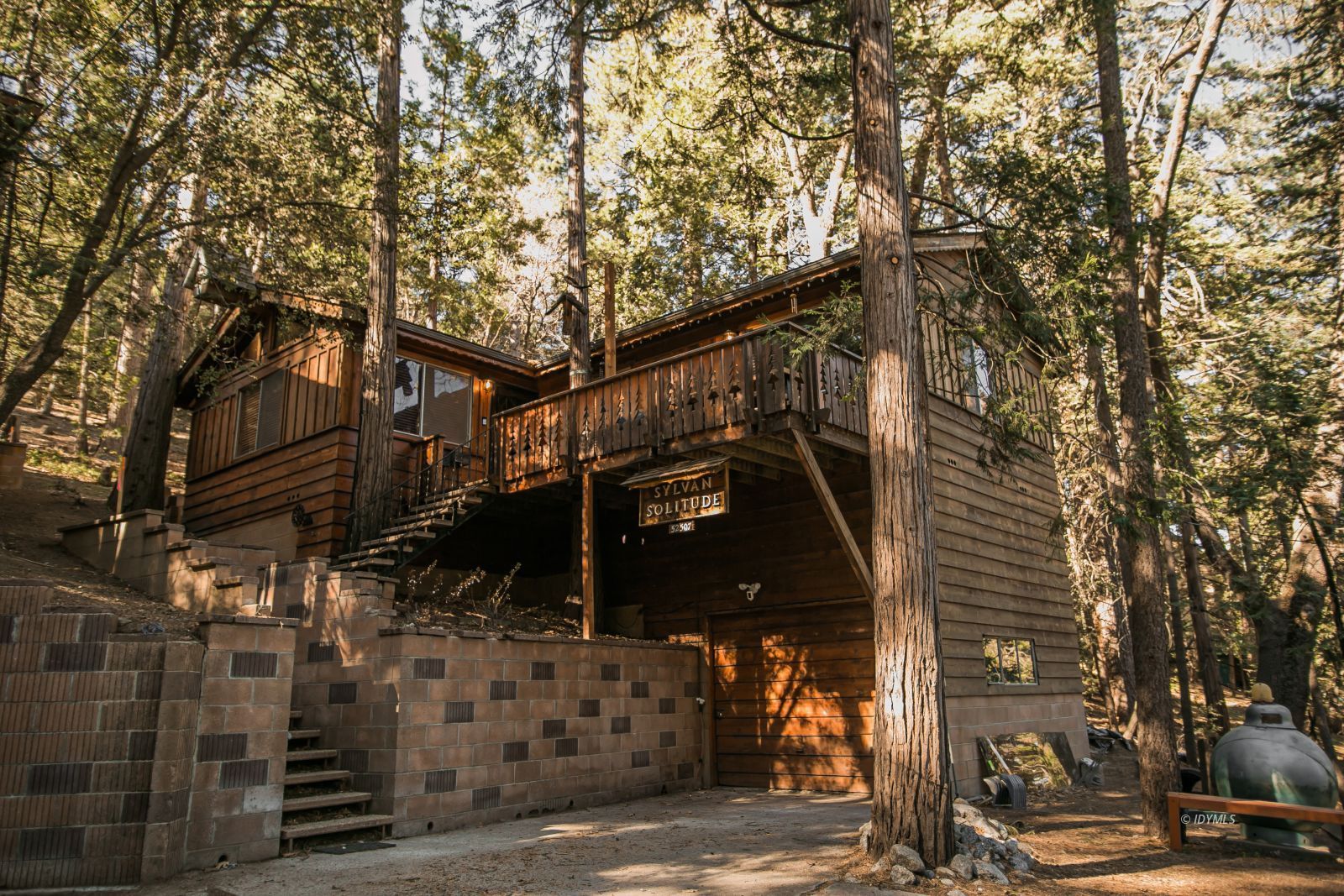 52507 Sylvan Way Idyllwild, CA 92549 - Photo 2 of 43 a view of a street with houses