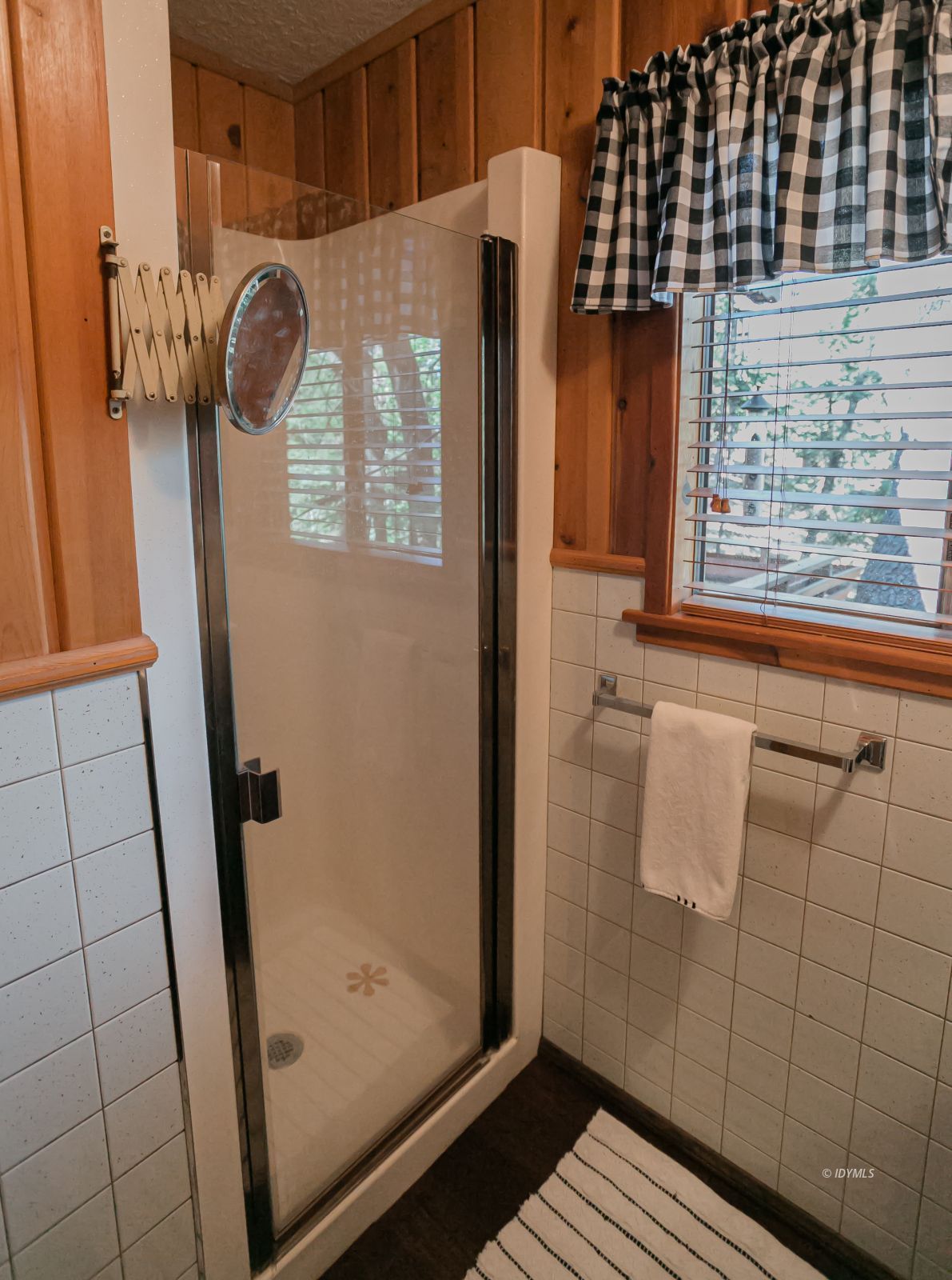 52507 Sylvan Way Idyllwild, CA 92549 - Photo 35 of 43 a view of door