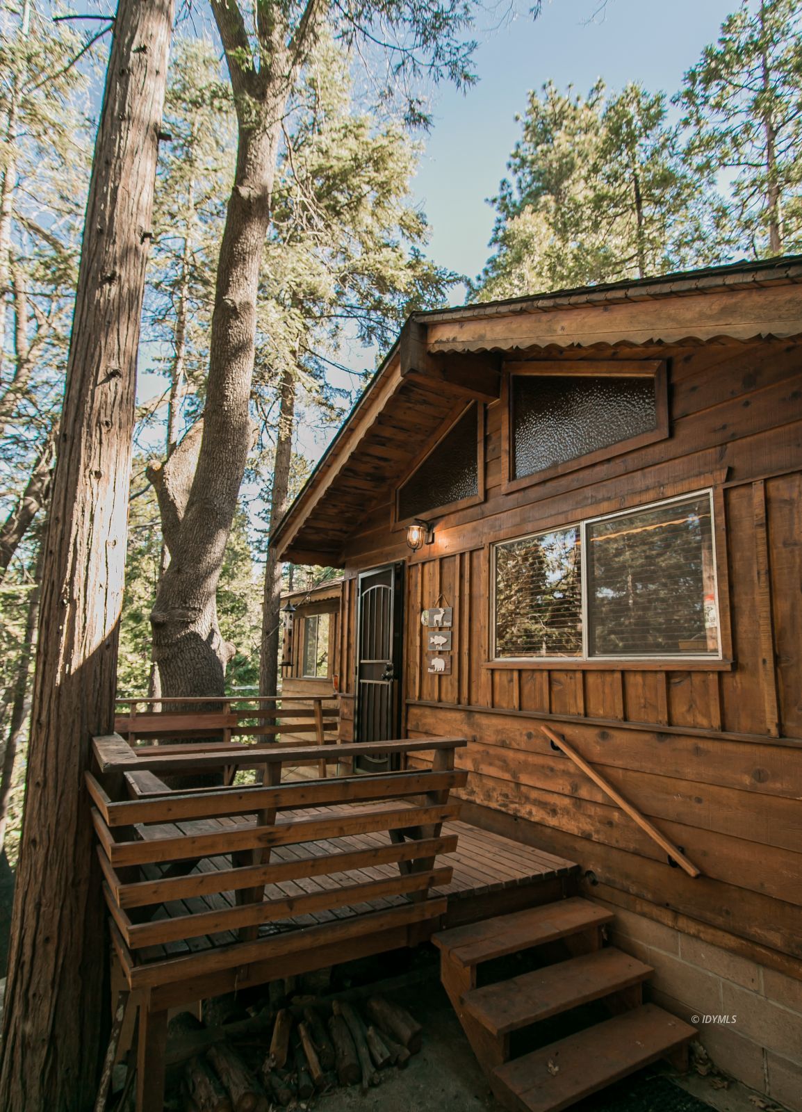 52507 Sylvan Way Idyllwild, CA 92549 - Photo 42 of 43 a view of backyard with wooden floor and fence