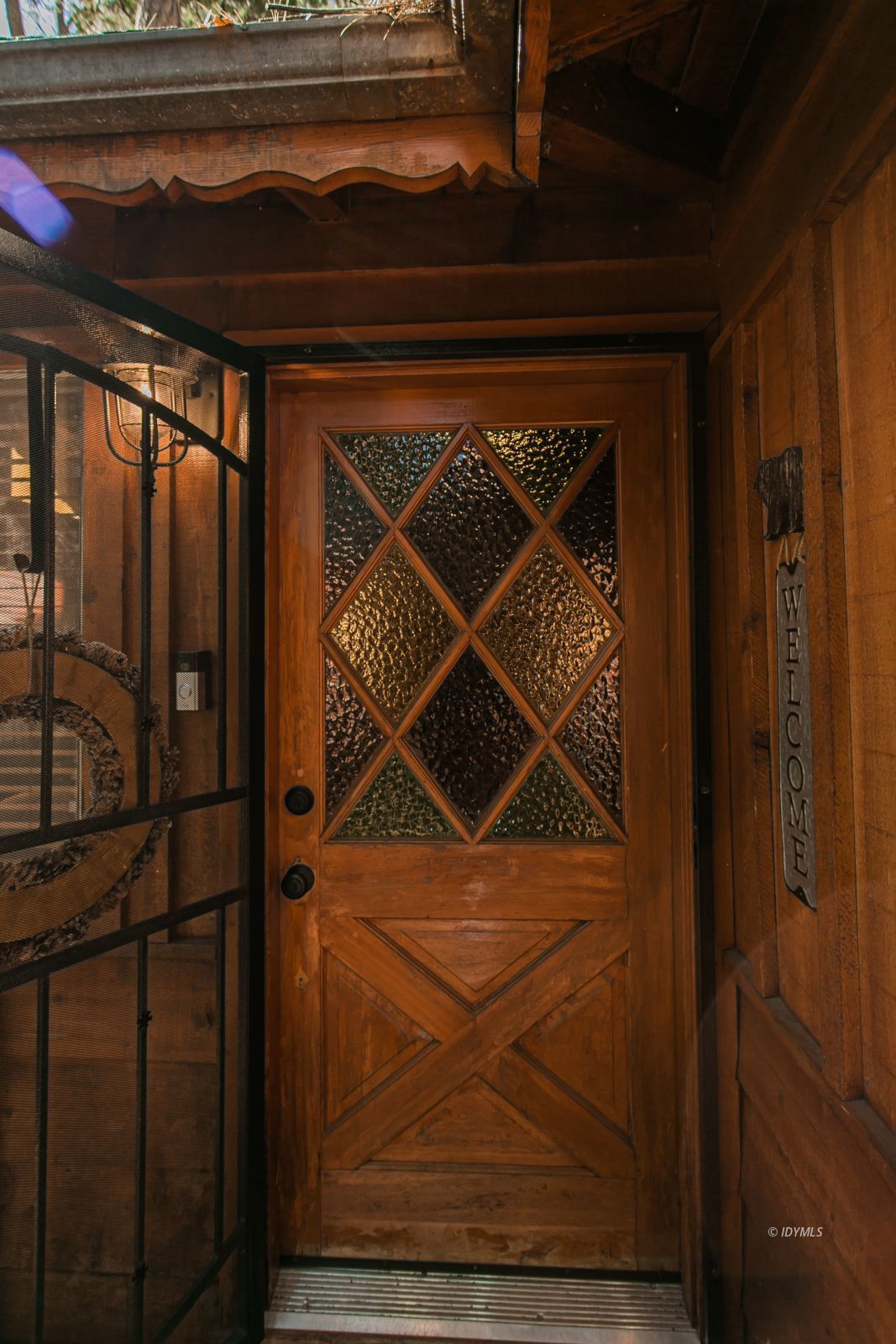 52507 Sylvan Way Idyllwild, CA 92549 - Photo 8 of 43 a close view of utility room