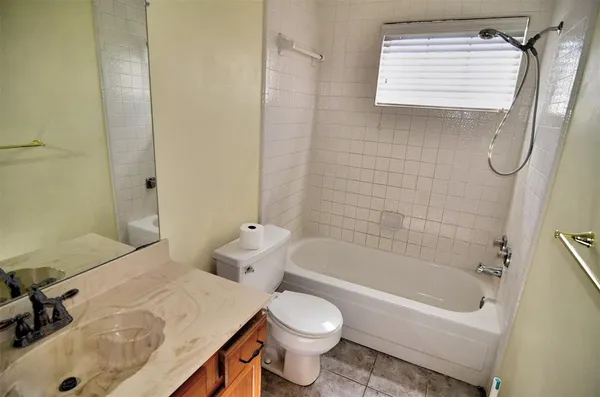 $1,995 | 8205 Intrepid Lane, Rowlett, TX 75089