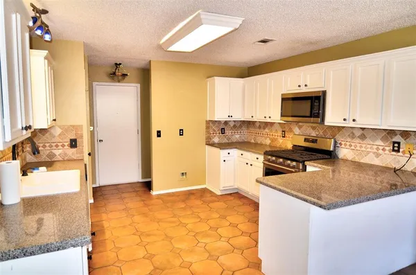 $1,995 | 8205 Intrepid Lane, Rowlett, TX 75089