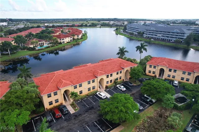 $209,900 | 4214 Bellasol Circle, Unit 814, Fort Myers, FL 33916