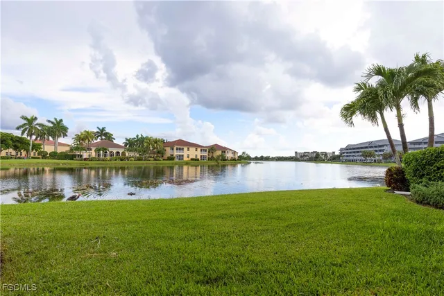 $209,900 | 4214 Bellasol Circle, Unit 814, Fort Myers, FL 33916