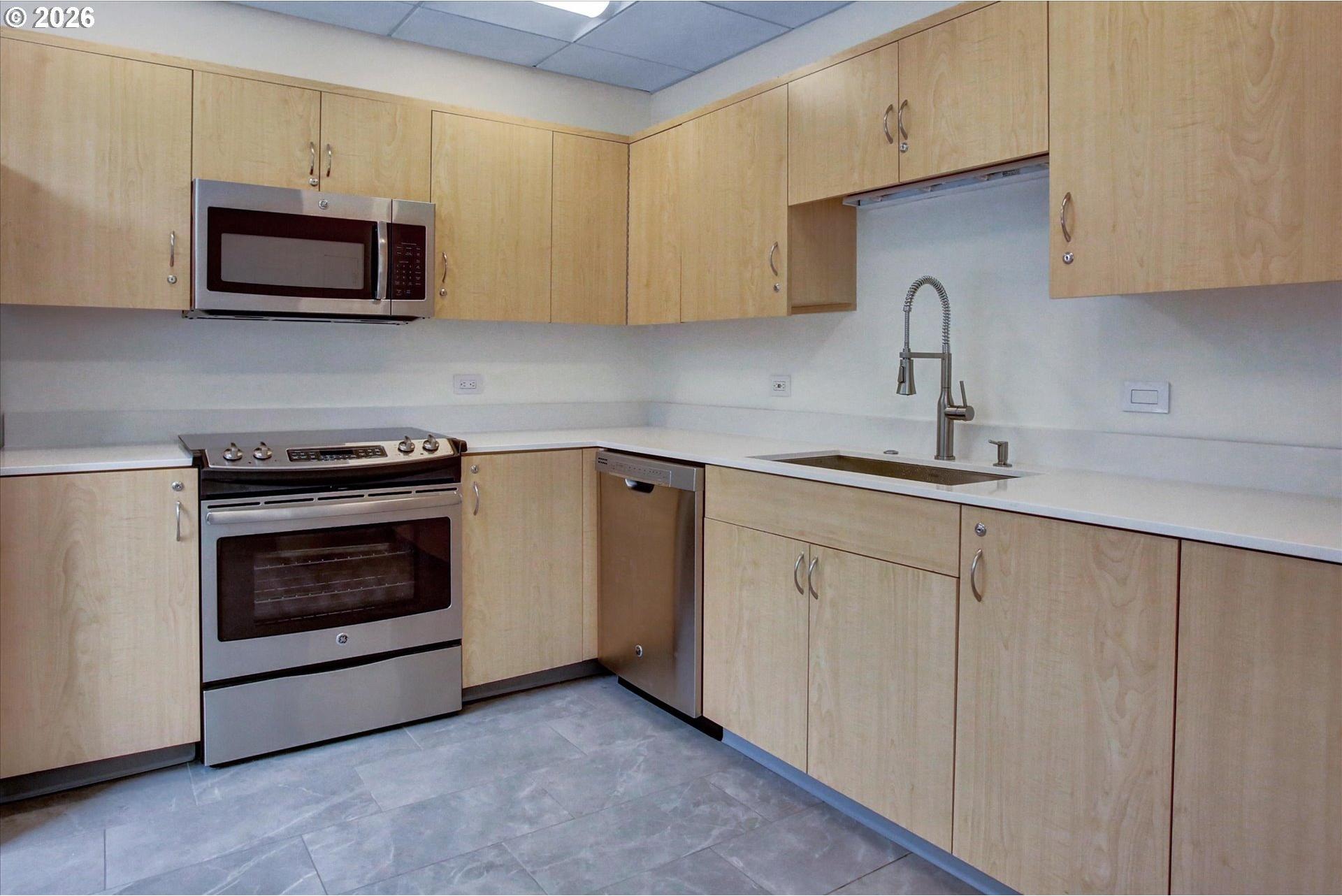 1500 Southwest 5th Avenue, Unit 802 Portland, OR 97201 - Photo 35 of 44 Gallery Image 35
