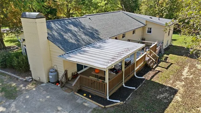 $327,000 | 829 Highway 62, Pleasant Garden, NC 27313