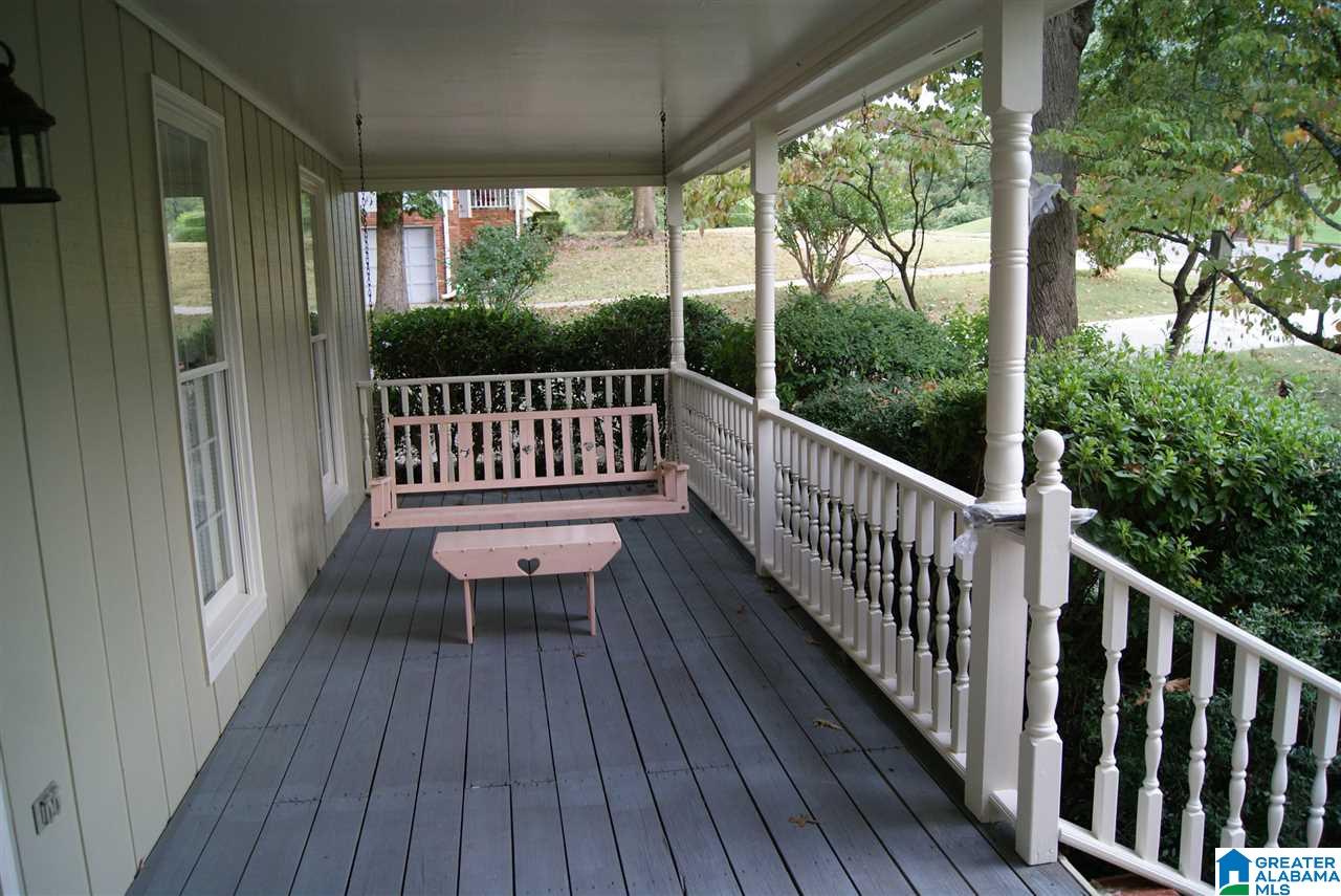 1028 Willowbrook Road Birmingham, AL 35215 - Photo 4 of 39