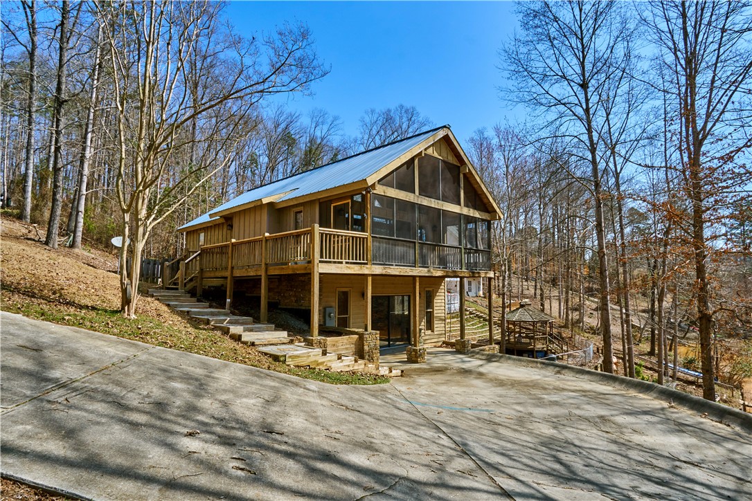 515 Inlet Drive, Unit SENECA Seneca, SC 29672 - Photo 3 of 22 Gallery Image 3