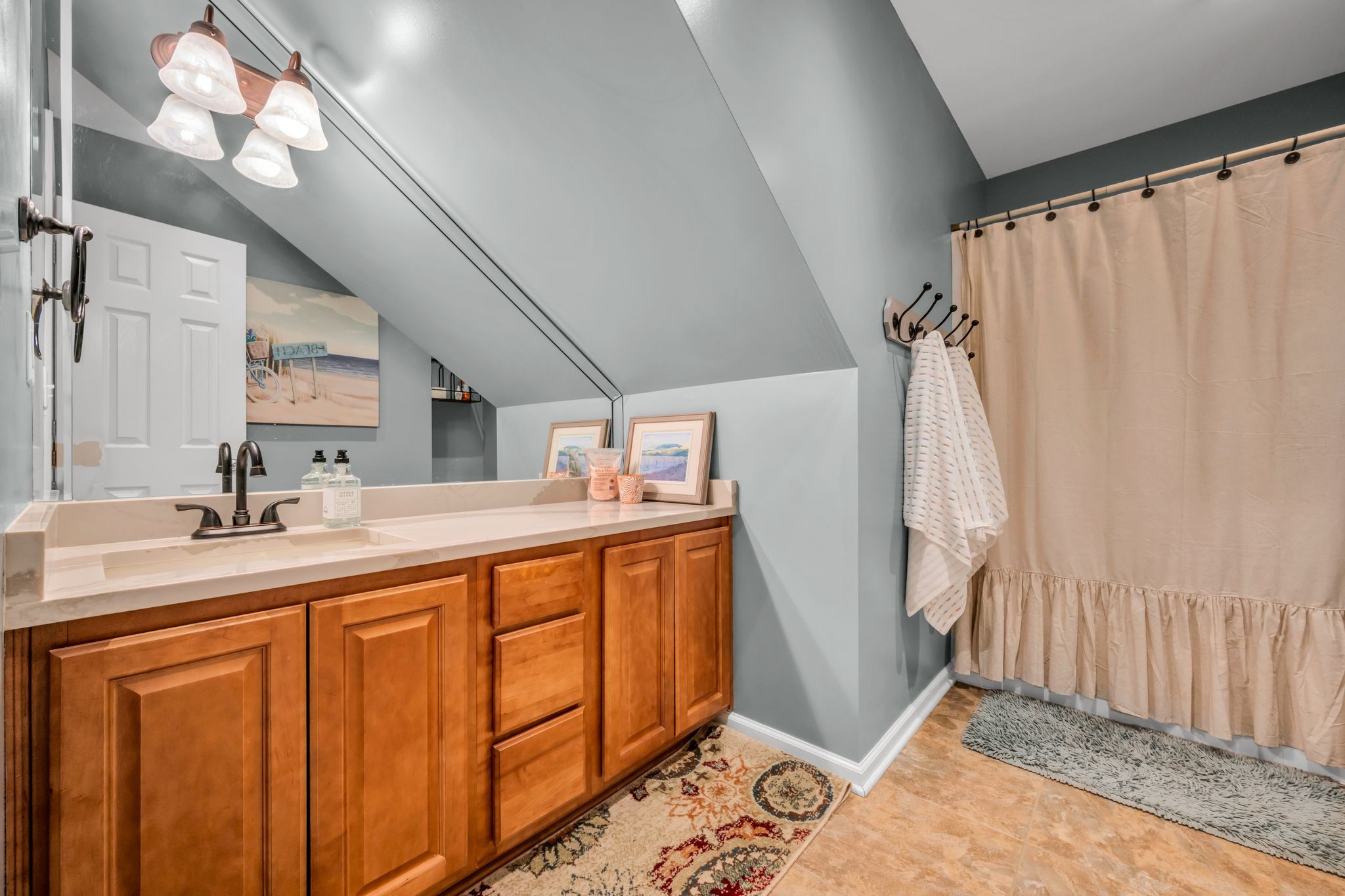 125 Lena Loop Burns, TN 37029 - Photo 40 of 55 Upstairs Bath.