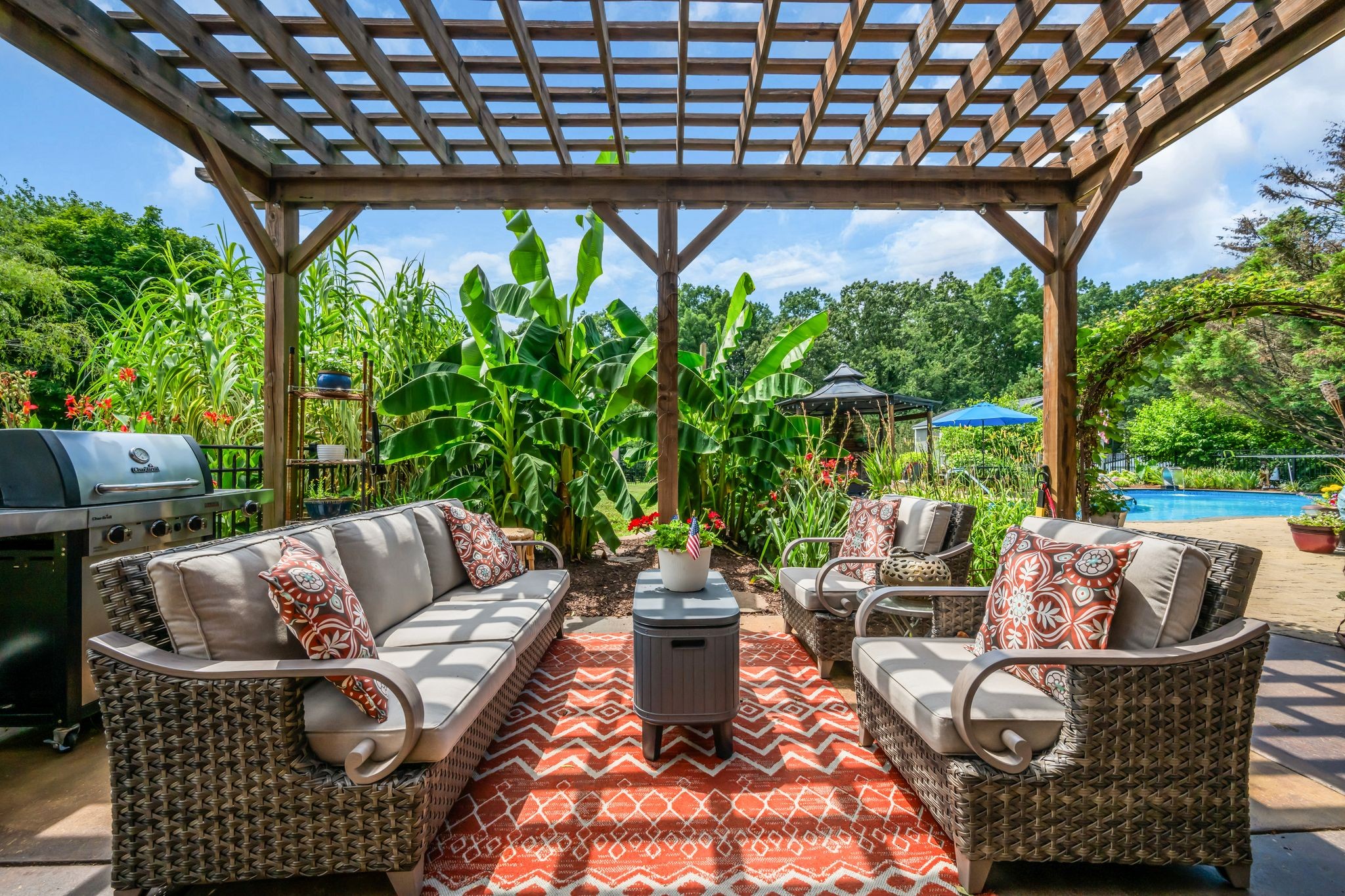 125 Lena Loop Burns, TN 37029 - Photo 10 of 55 a outdoor living space with furniture and garden view