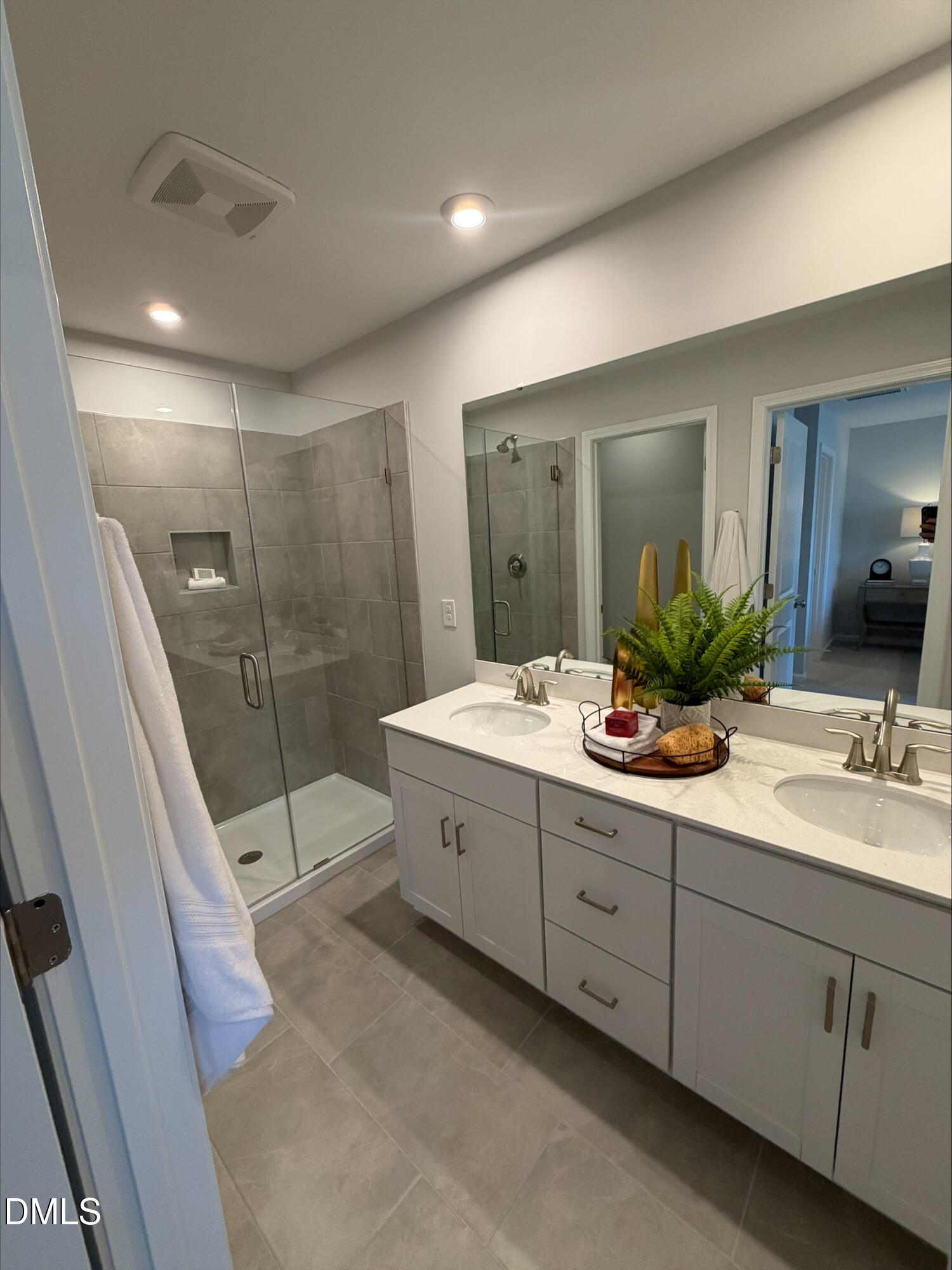 565 Marthas View Way Wake Forest, NC 27587 - Photo 9 of 17 processed-73F60F84-C8F1-4341-A093-C978F2