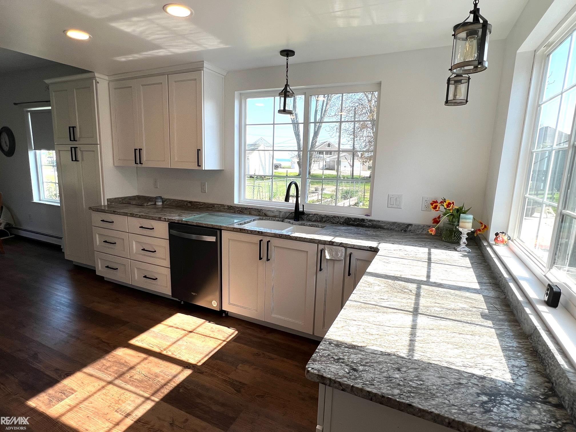 33920 Schneider Road Chesterfield, MI 48047 - Photo 6 of 24