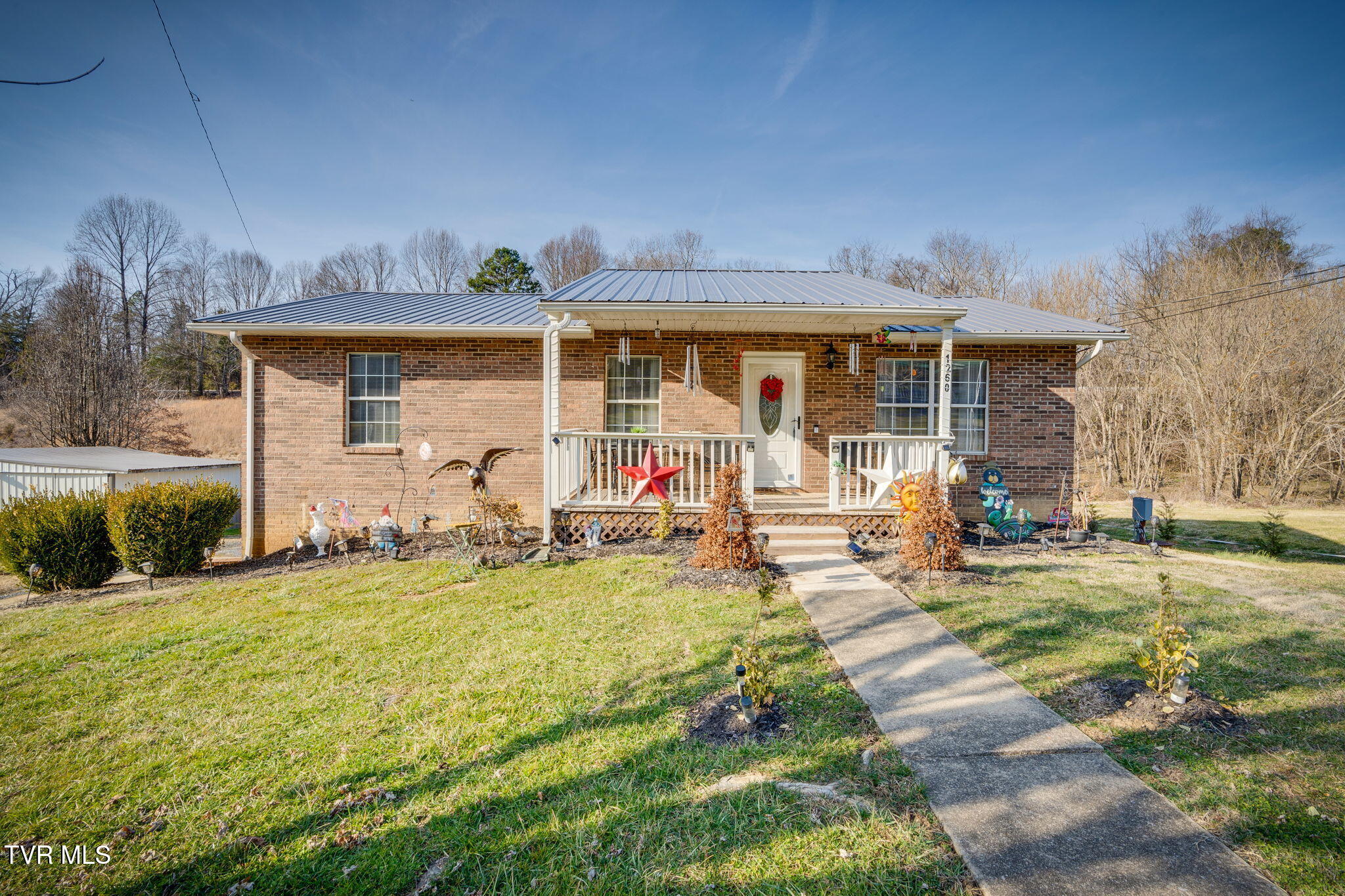 1260 Midway Road Midway, TN 37809 - Photo 1 of 37 001