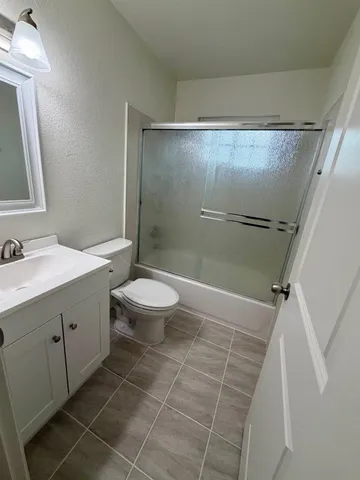 $194,900 | 431 West Alamos Avenue, Unit 4, Clovis, CA 93612