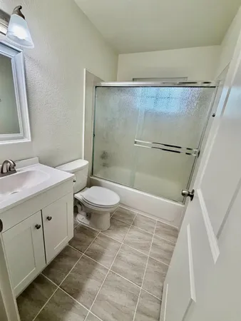 $179,900 | 431 West Alamos Avenue, Unit 4, Clovis, CA 93612