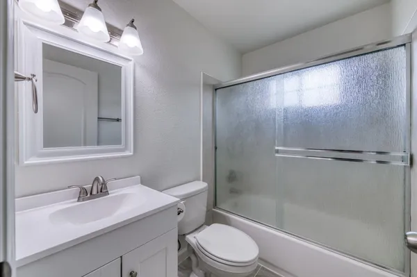 $179,900 | 431 West Alamos Avenue, Unit 4, Clovis, CA 93612