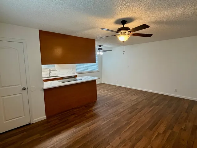 $194,900 | 431 West Alamos Avenue, Unit 4, Clovis, CA 93612