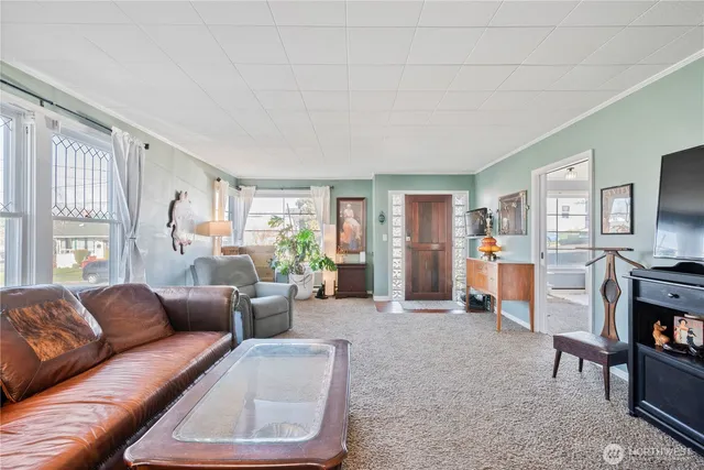 $425,000 | 304 Crawford Street, Kelso, WA 98626