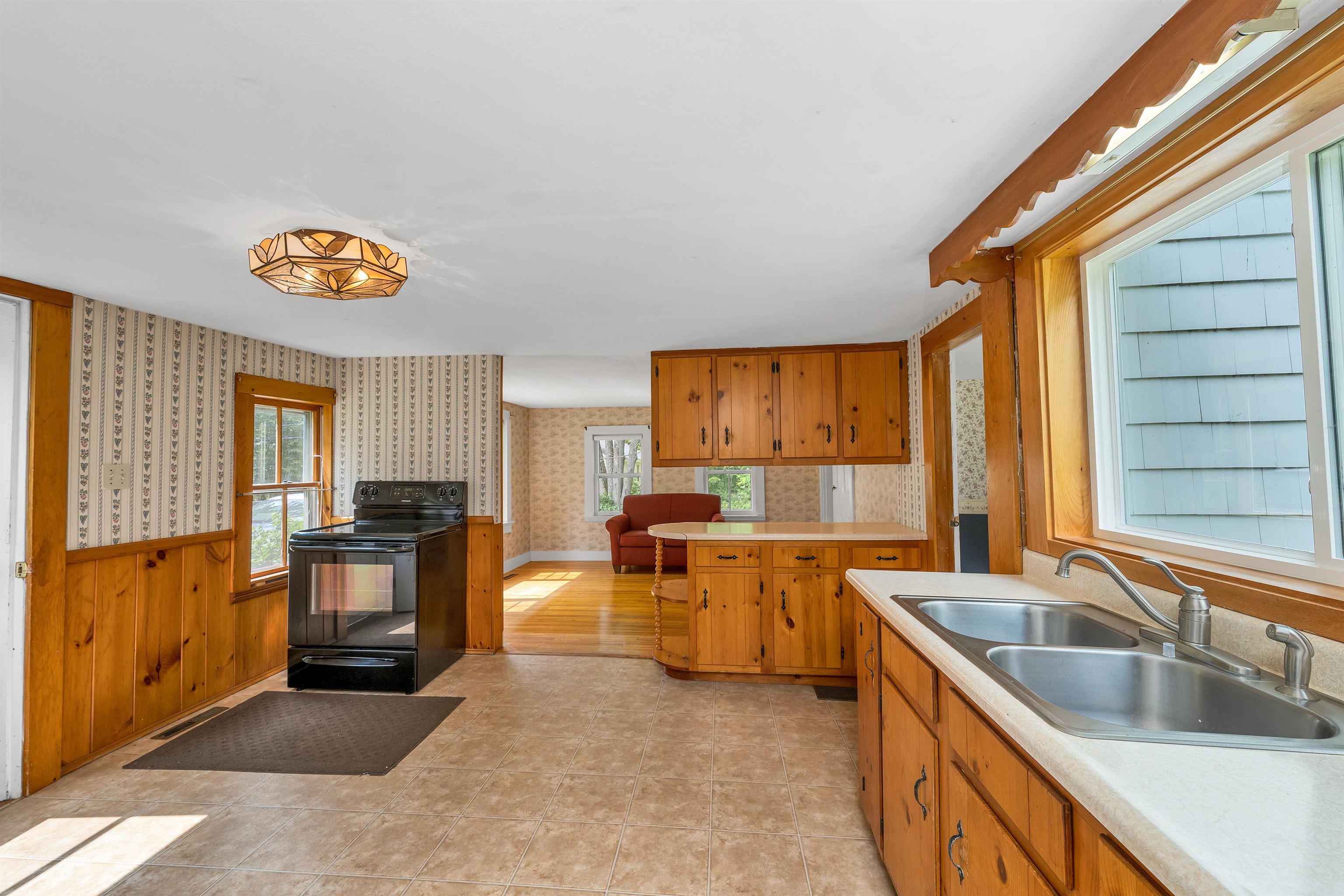 677 Pine Hill Road Wolfeboro, NH 03894 - Photo 3 of 49