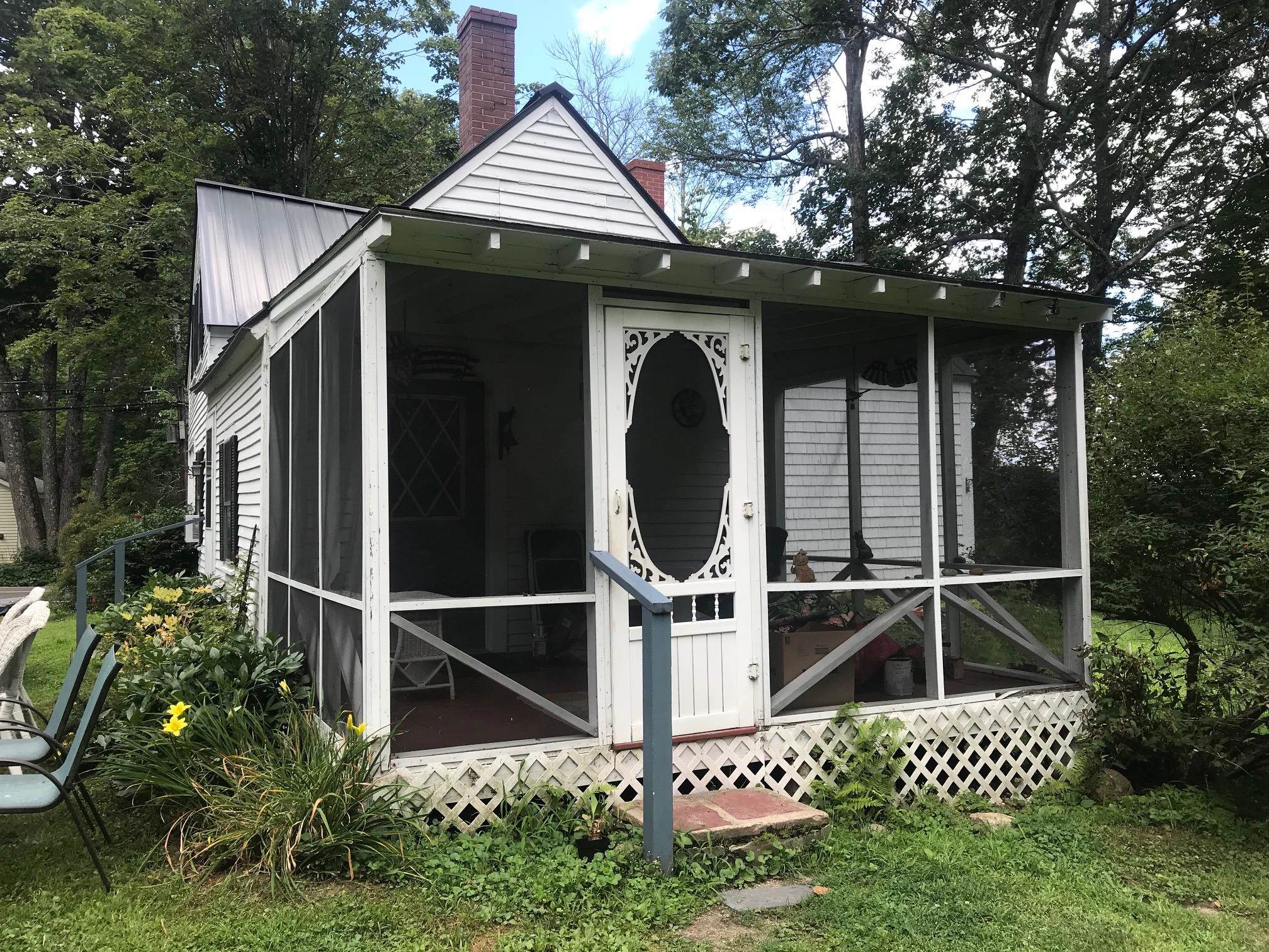 677 Pine Hill Road Wolfeboro, NH 03894 - Photo 4 of 49