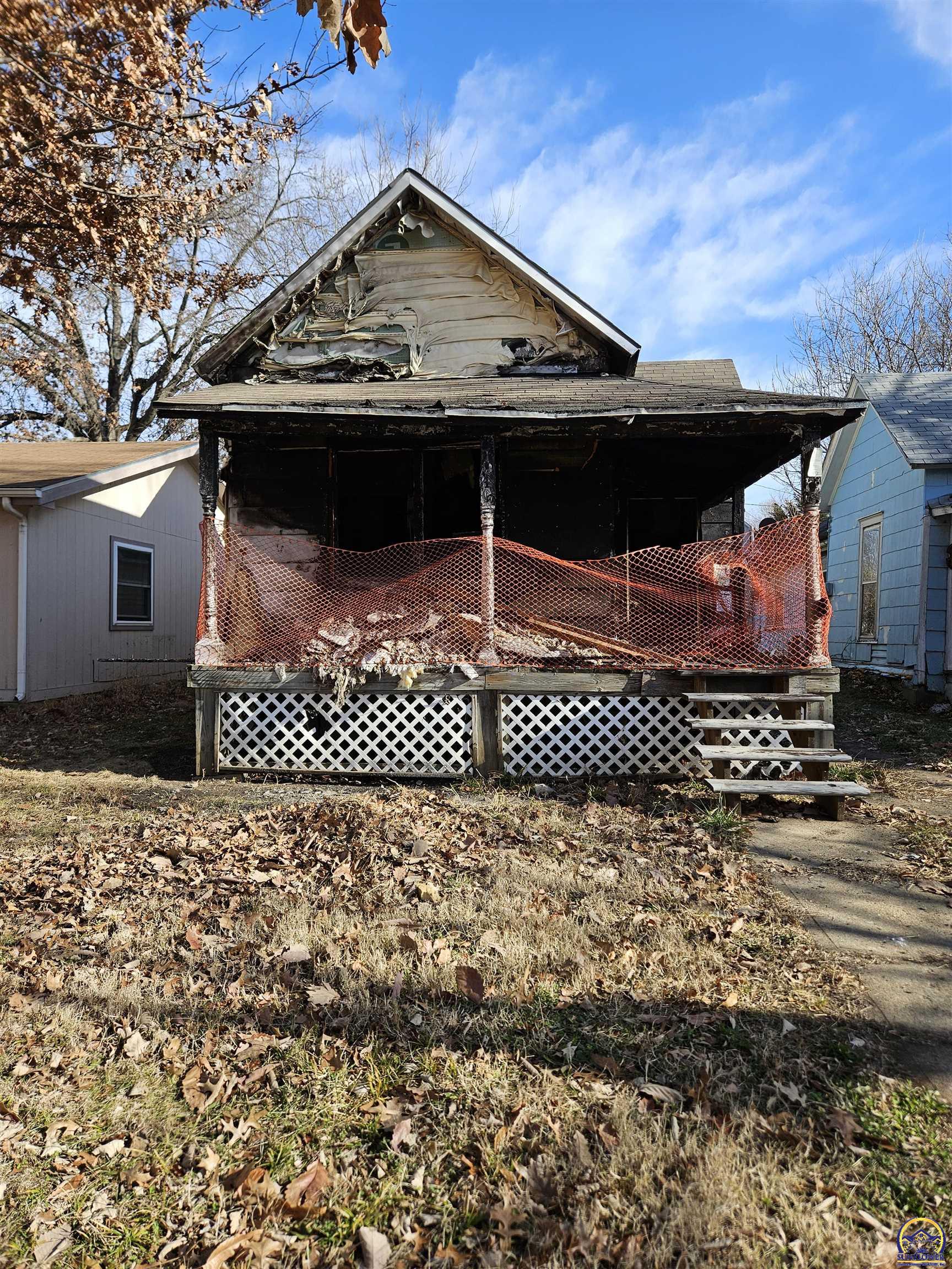 1040 Southwest Boswell Avenue Topeka, KS 66604 - Photo 1 of 9