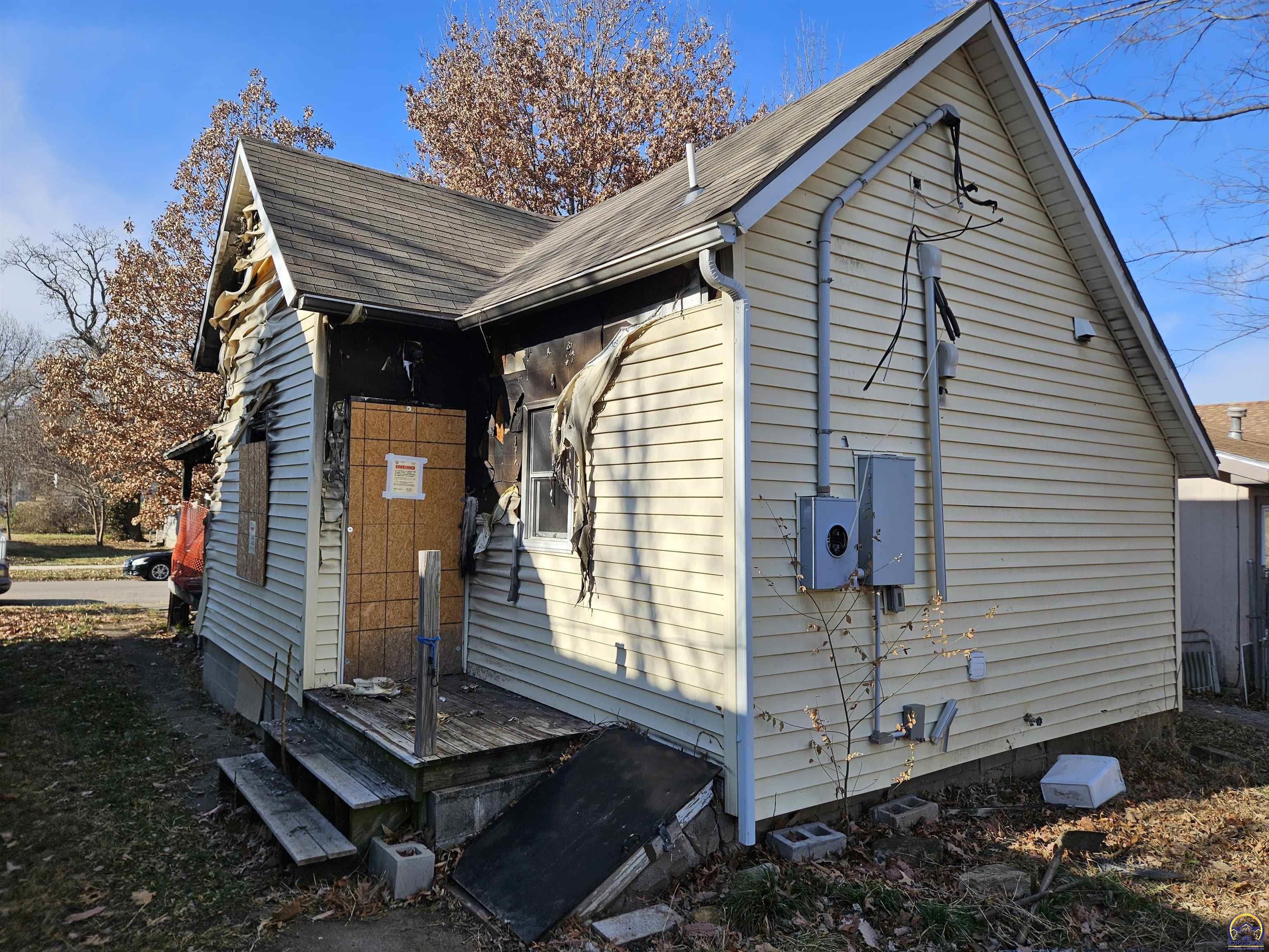 1040 Southwest Boswell Avenue Topeka, KS 66604 - Photo 3 of 9