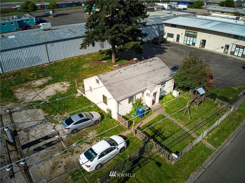 108 South Tobin Street Renton, WA 98057 - Photo 7 of 10 an aerial view of a house with a yard