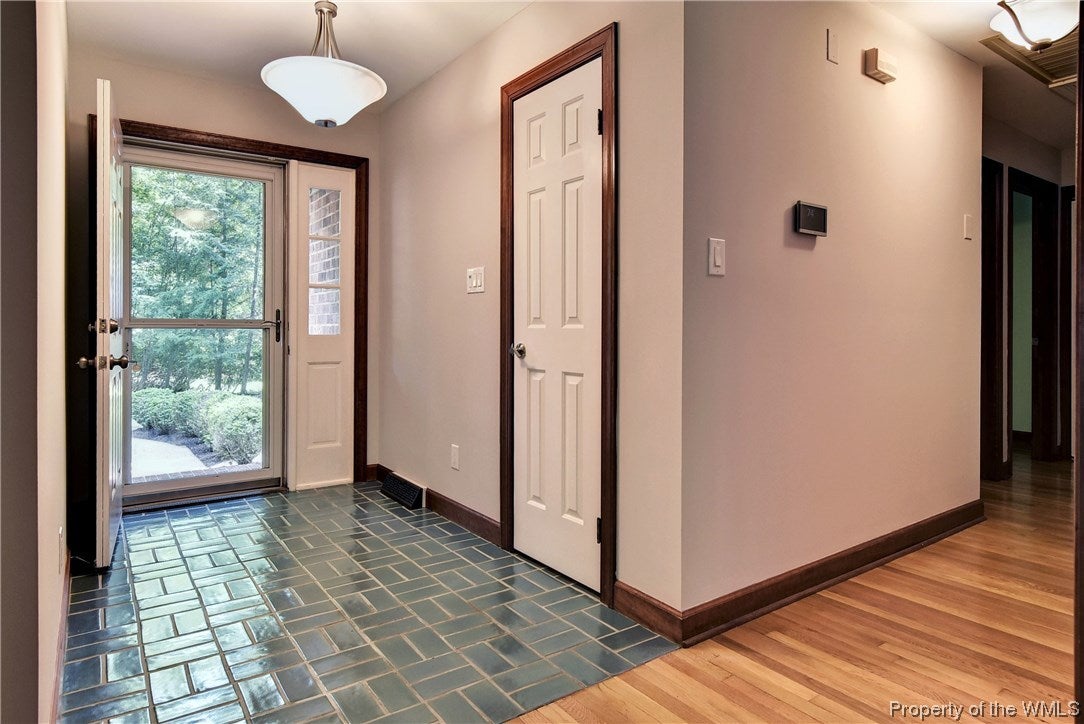 113 Daingerfield Road Williamsburg, VA 23185 - Photo 6 of 43 Gallery Image 6