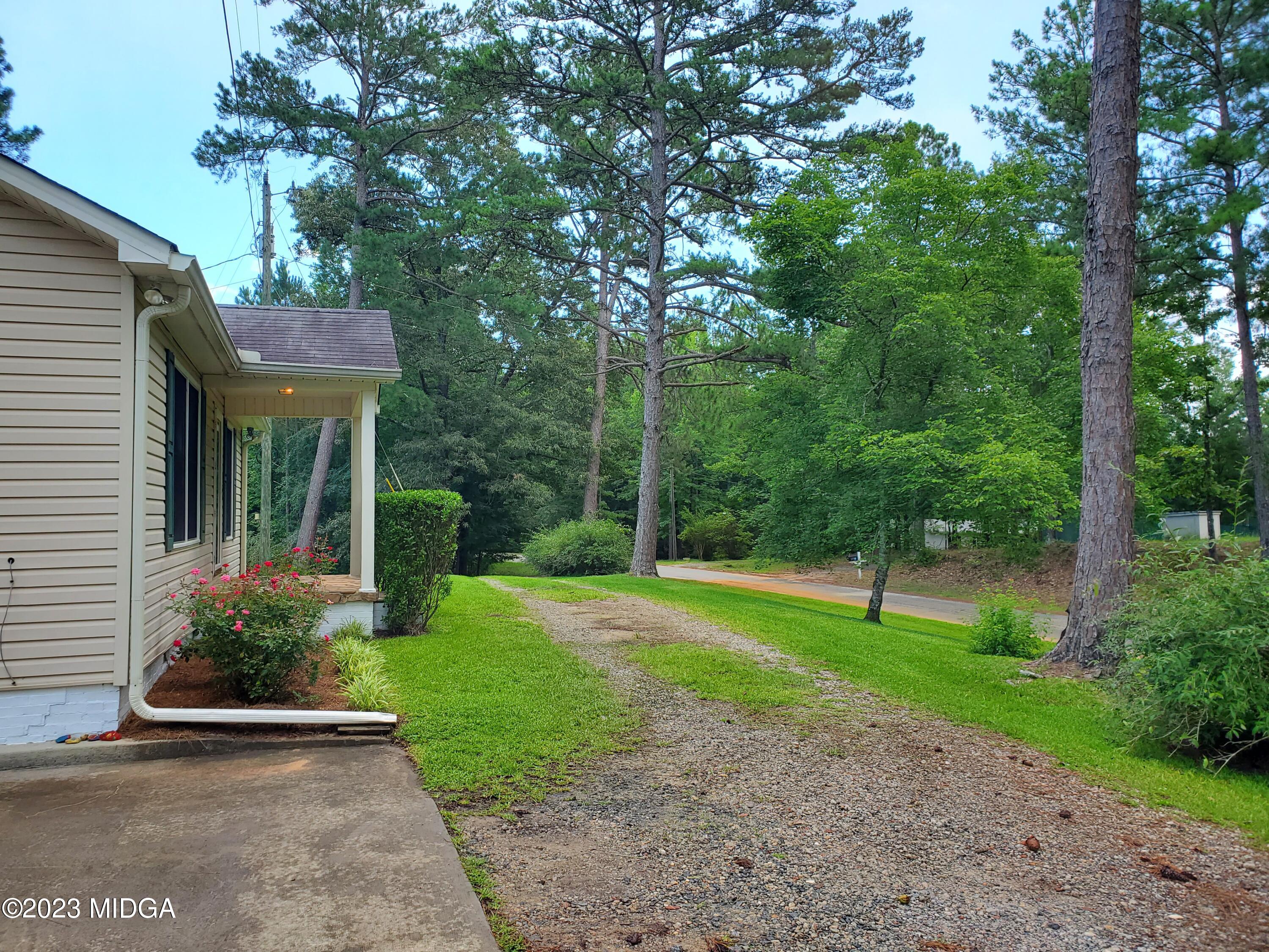 146 Old Dames Ferry Road Juliette, GA 31046 - Photo 9 of 30 20230710_180923