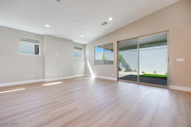 $663,919 | 10361 Hanging Lake Street, Las Vegas, NV 89166