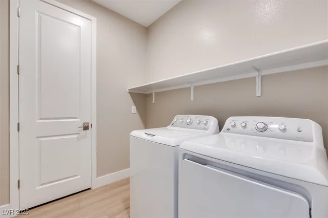 $663,919 | 10361 Hanging Lake Street, Las Vegas, NV 89166