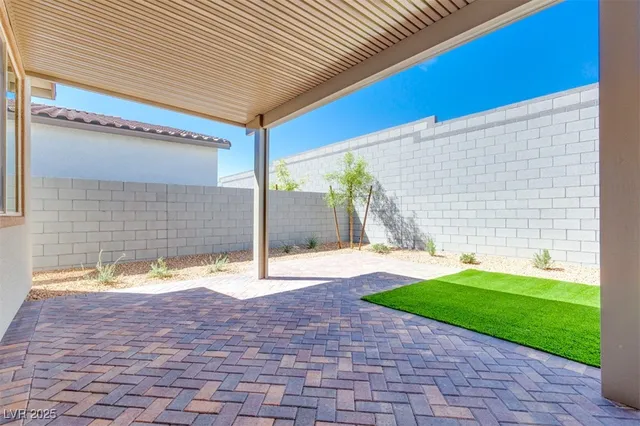 $663,919 | 10361 Hanging Lake Street, Las Vegas, NV 89166