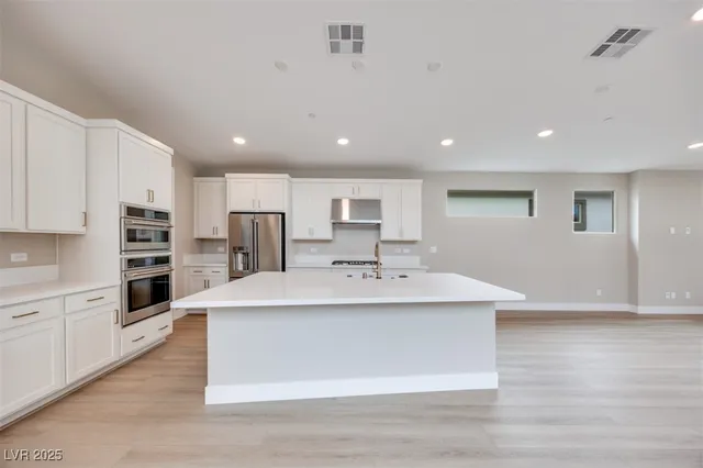 $663,919 | 10361 Hanging Lake Street, Las Vegas, NV 89166