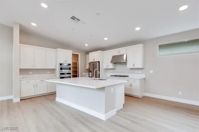 $663,919 | 10361 Hanging Lake Street, Las Vegas, NV 89166