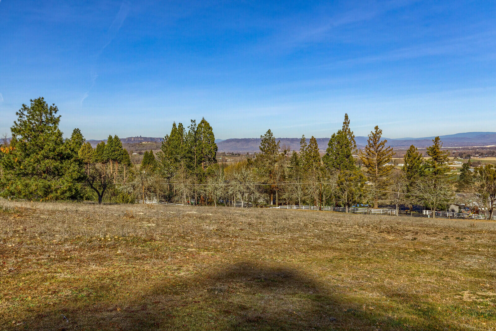 617 Old Stage Road Central Point, OR 97502 - Photo 14 of 23 15_OSRL_15_mls