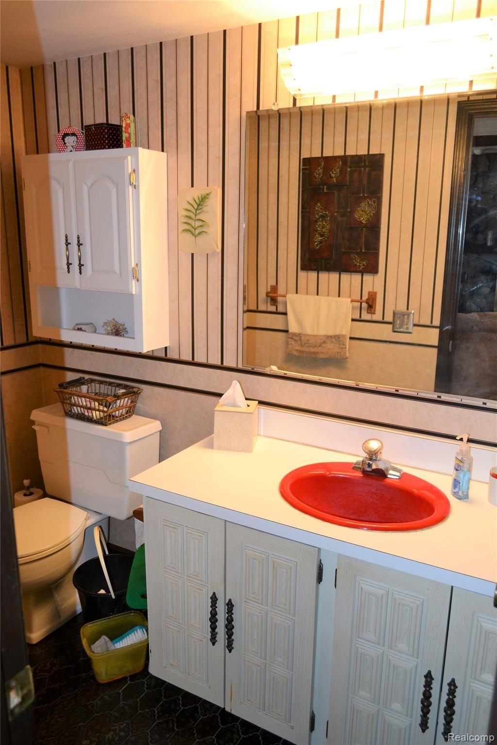 10901 Culver Road Brighton, MI 48114 - Photo 36 of 57 DSC_0403.JPG