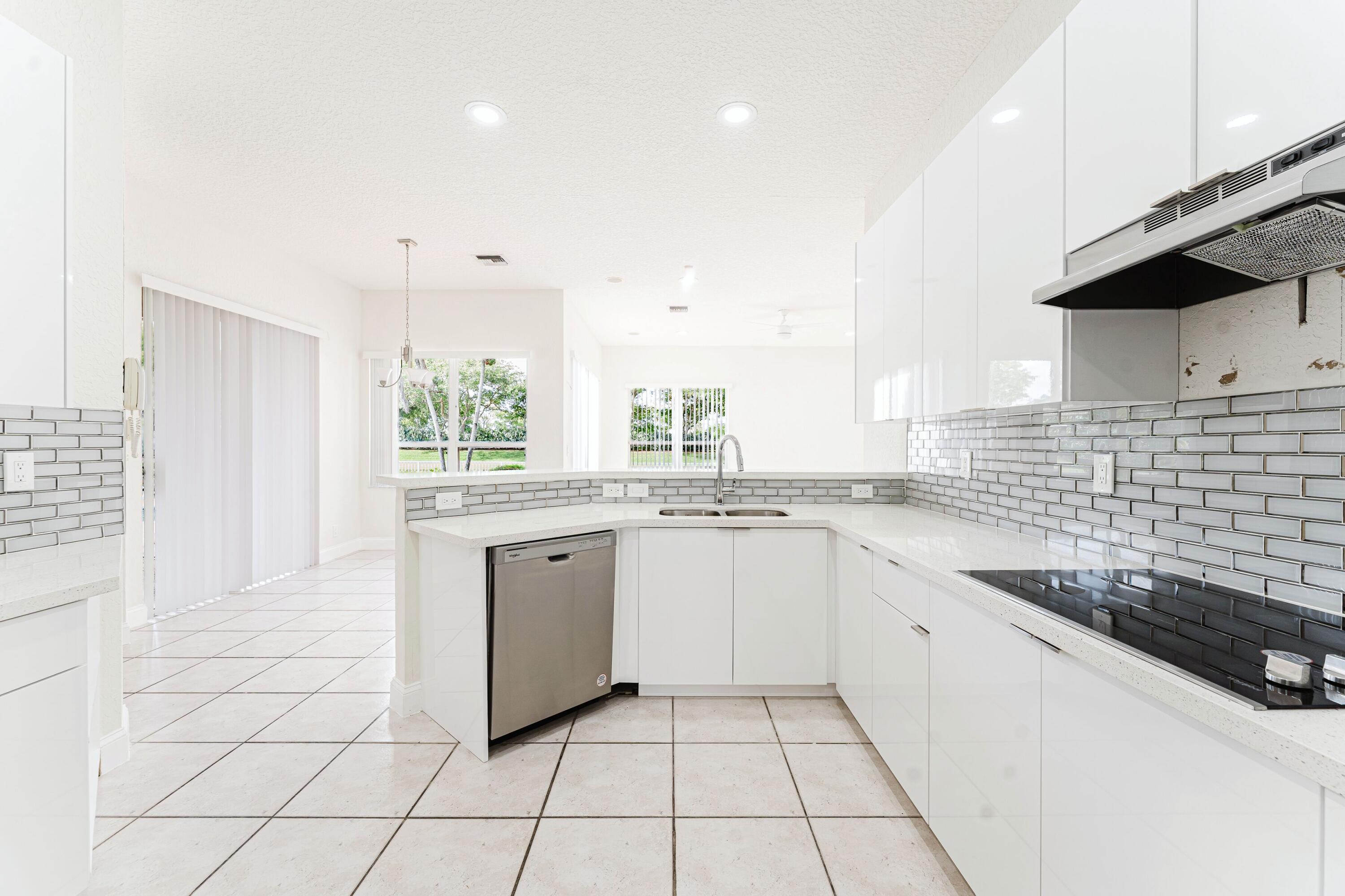 12630 Torbay Drive Boca Raton, FL 33428 - Photo 9 of 44 TRB-8
