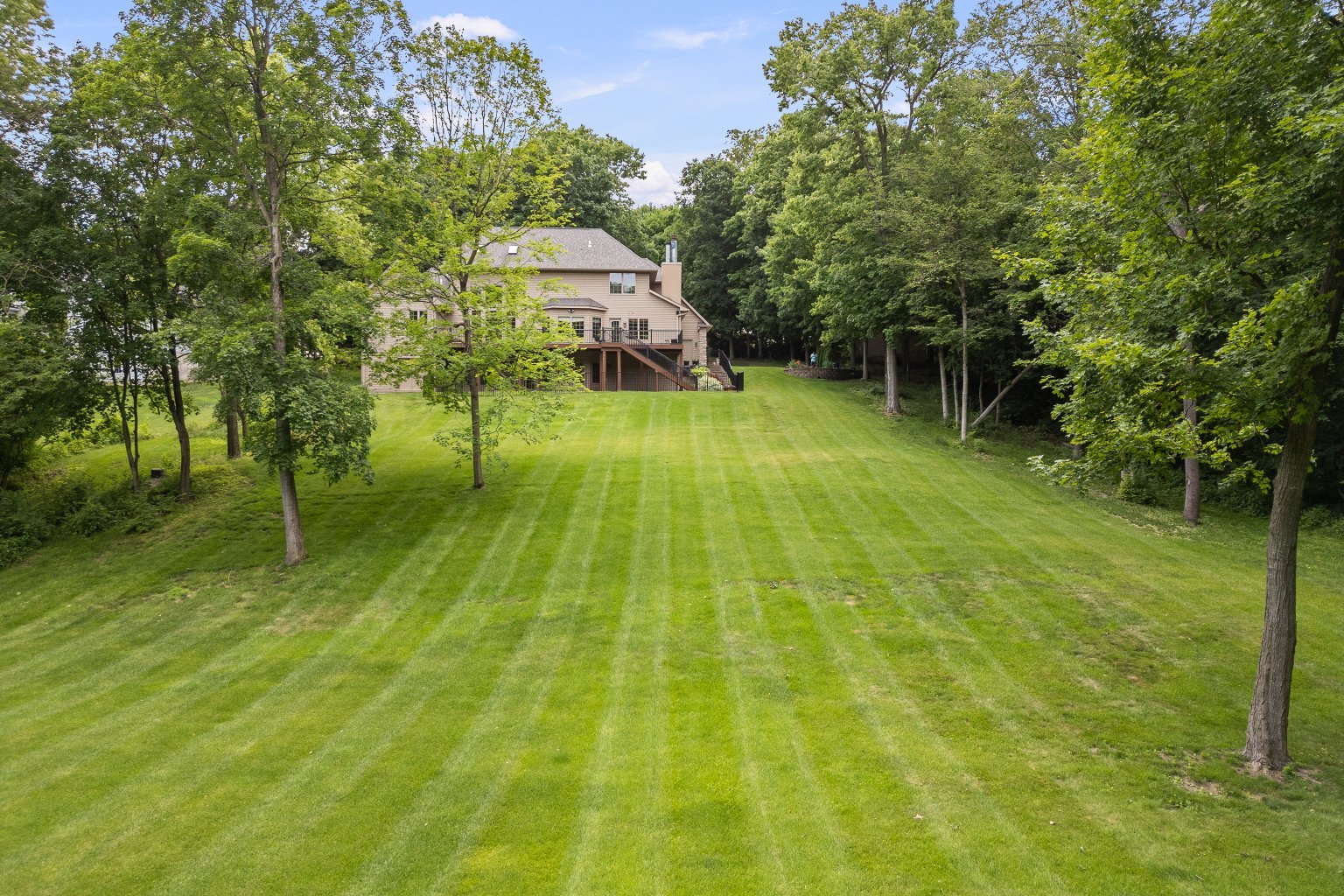 2296 Forest Reed Place Le Claire, IA 52753 - Photo 8 of 77